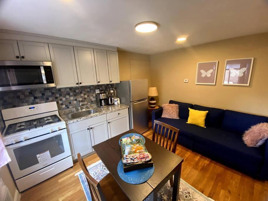 Cozy Boston Getaway Apartment! Free Parking Екстер'єр фото