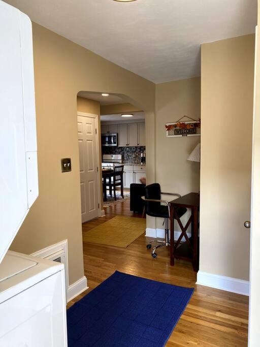 Cozy Boston Getaway Apartment! Free Parking Екстер'єр фото