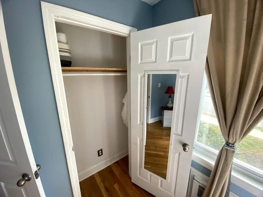 Cozy Boston Getaway Apartment! Free Parking Екстер'єр фото