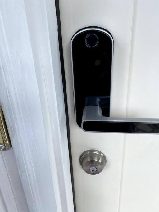 Cozy Boston Getaway Apartment! Free Parking Екстер'єр фото